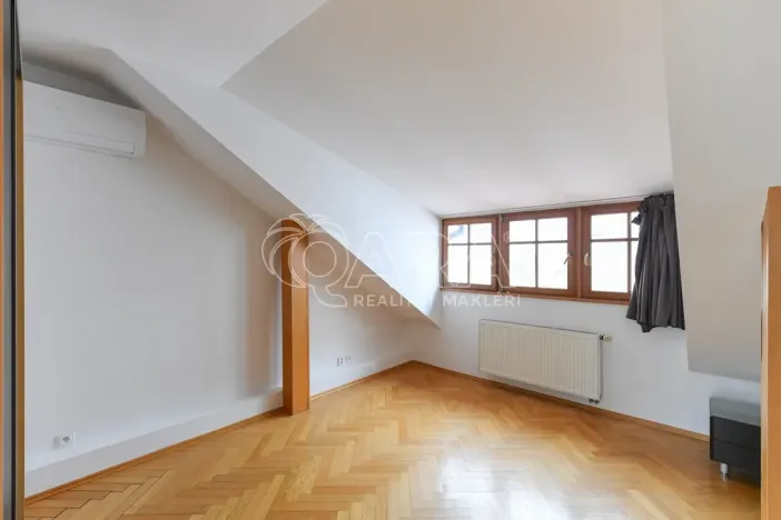 Pronájem bytu 3+1, Praha - Nové Město, Spálená, 127 m2