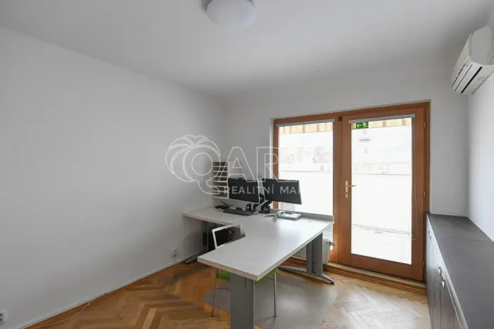 Pronájem bytu 3+1, Praha - Nové Město, Spálená, 127 m2