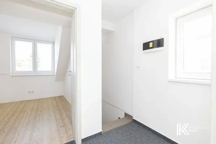 Pronájem kanceláře, Pardubice, Chrudimská, 149 m2