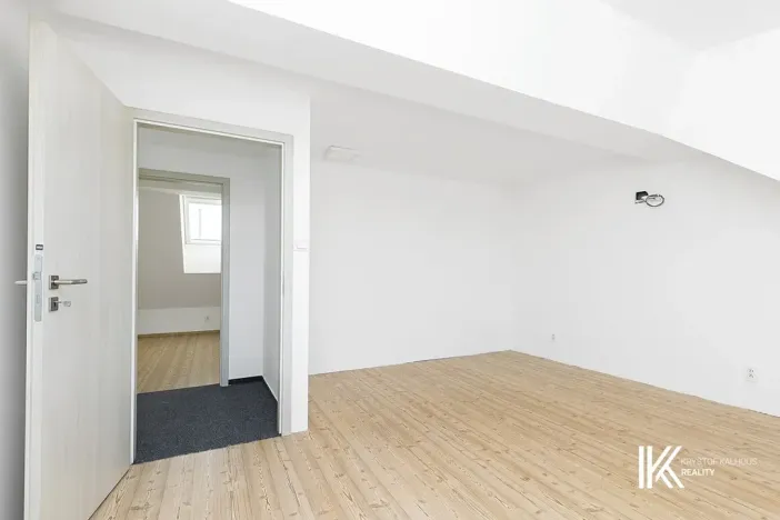 Pronájem kanceláře, Pardubice, Chrudimská, 149 m2