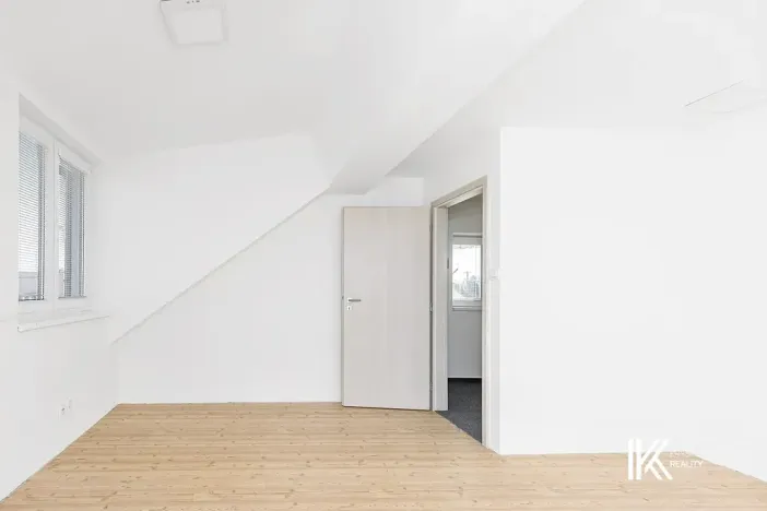 Pronájem kanceláře, Pardubice, Chrudimská, 149 m2