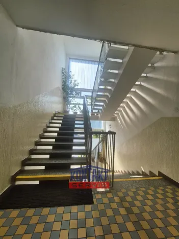 Pronájem kanceláře, České Budějovice, Rudolfovská tř., 225 m2