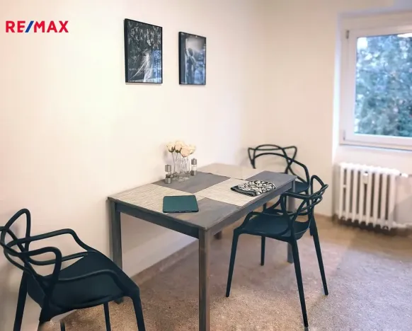 Pronájem bytu 2+1, Praha - Dejvice, Zelená, 58 m2