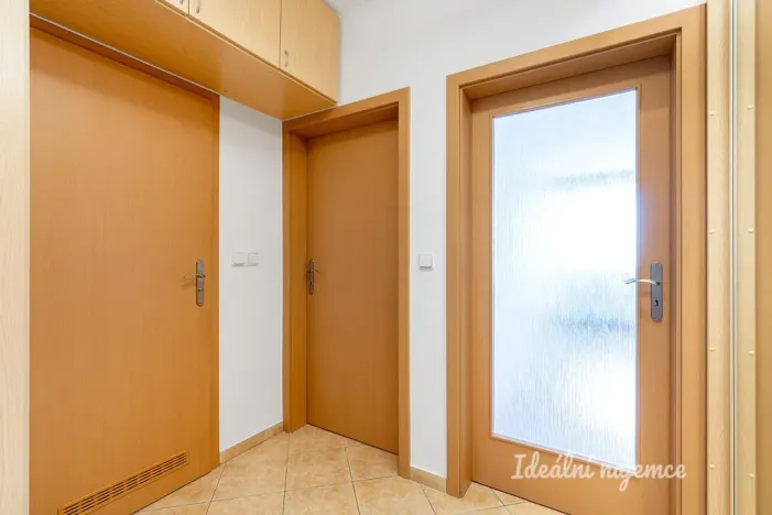 Pronájem bytu 2+kk, Praha - Řepy, Zrzavého, 45 m2