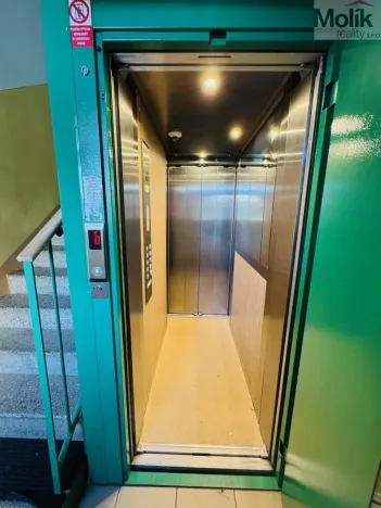 Prodej bytu 2+kk, Most, Česká, 34 m2