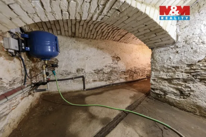 Prodej garáže, Křelovice - Pakoslav, 482 m2