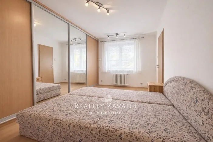 Pronájem bytu 2+1, Praha - Podolí, Jeremenkova, 49 m2