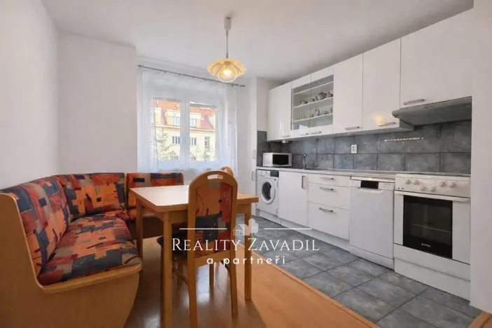 Pronájem bytu 2+1, Praha - Podolí, Jeremenkova, 49 m2