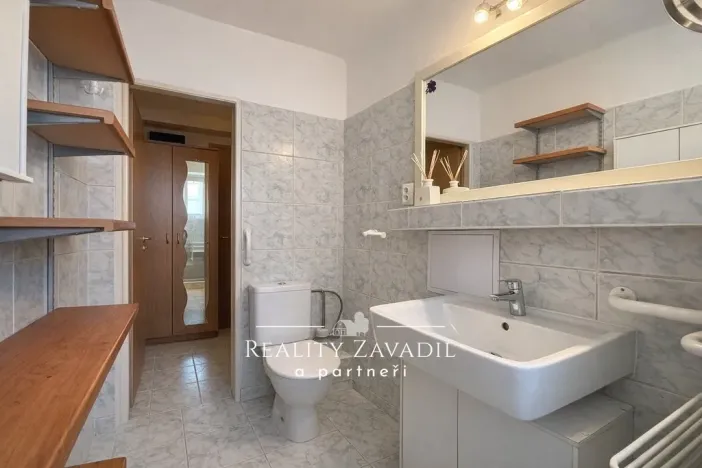 Pronájem bytu 2+1, Praha - Podolí, Jeremenkova, 49 m2