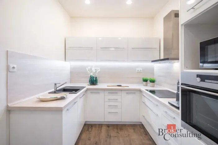 Pronájem bytu 3+kk, Plzeň - Jižní Předměstí, Máchova, 74 m2