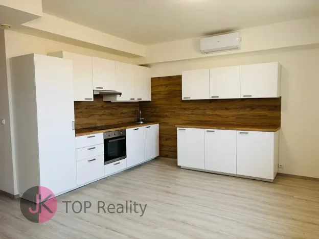 Pronájem rodinného domu, Praha - Uhříněves, Vlárská, 100 m2