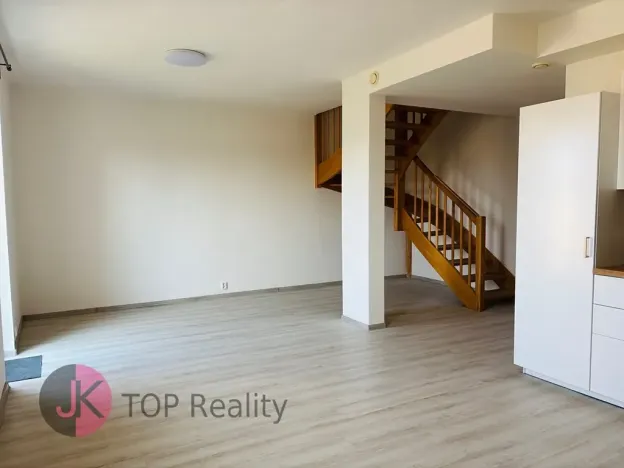 Pronájem rodinného domu, Praha - Uhříněves, Vlárská, 100 m2