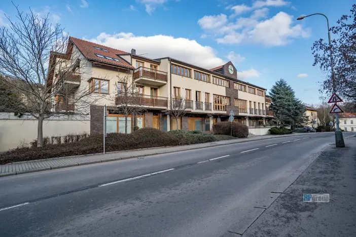 Pronájem obchodního prostoru, Praha - Hlubočepy, Hlubočepská, 104 m2