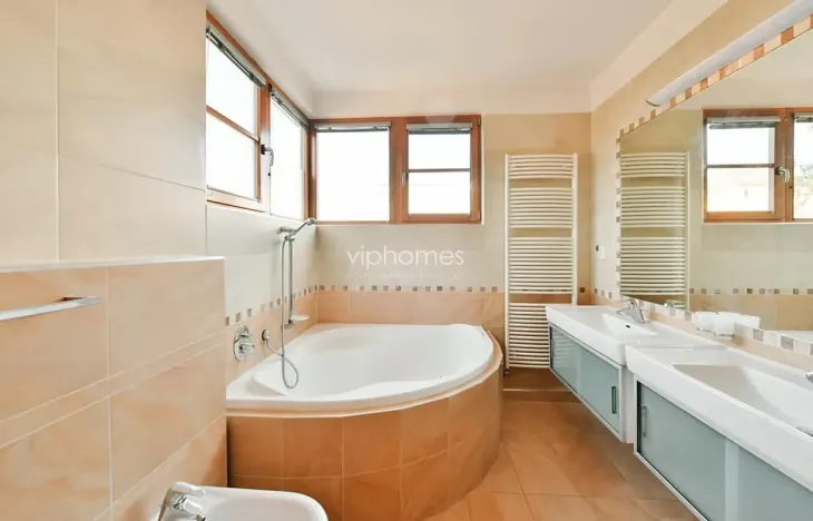 Pronájem vily, Praha - Jinonice, U dětského hřiště, 350 m2