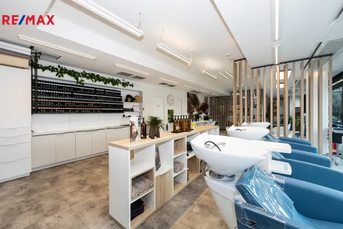 Pronájem obchodního prostoru, Praha - Libeň, Voctářova, 177 m2