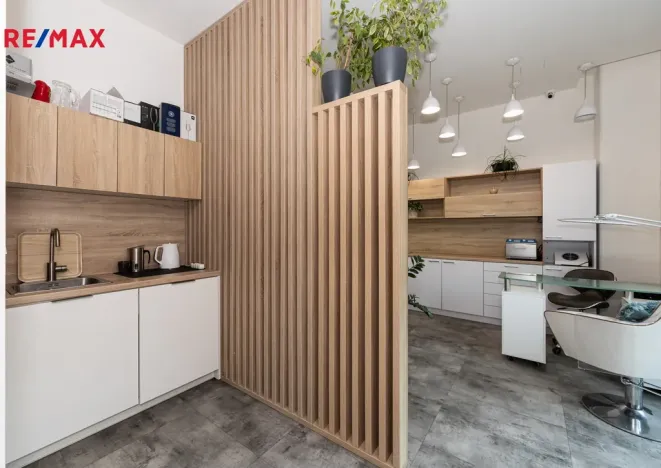 Pronájem obchodního prostoru, Praha - Libeň, Voctářova, 177 m2