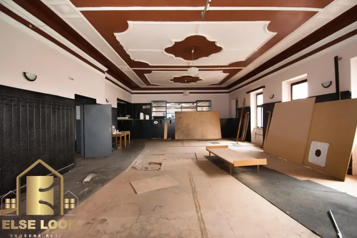 Prodej restaurace, Solnice, Masarykovo náměstí, 1021 m2