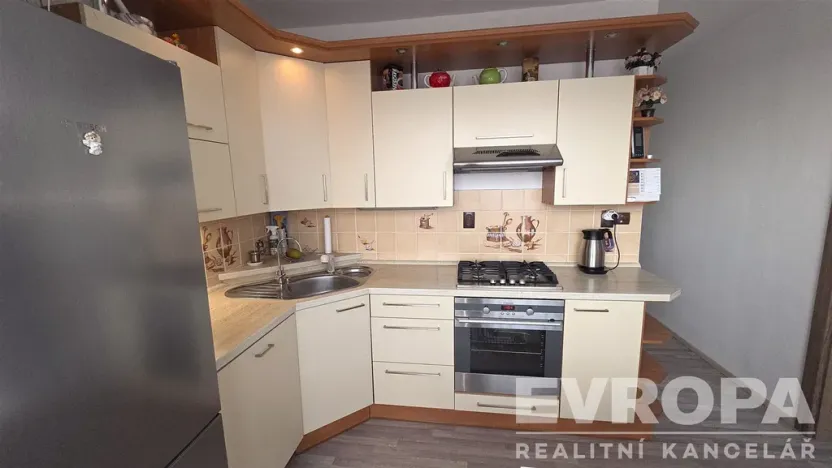 Prodej bytu 3+1, Pardubice - Zelené Předměstí, Karla IV., 76 m2