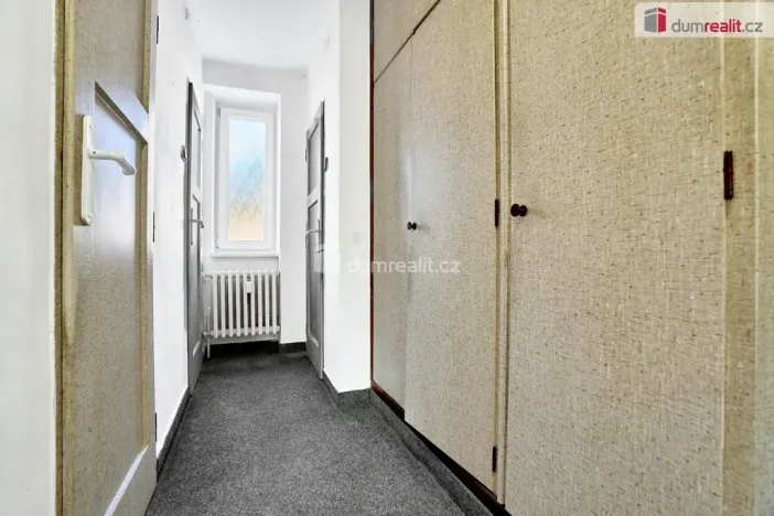 Prodej bytu 2+1, Ostrov, Horská, 63 m2