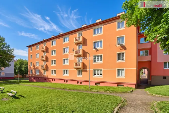 Prodej bytu 2+1, Ostrov, Horská, 63 m2
