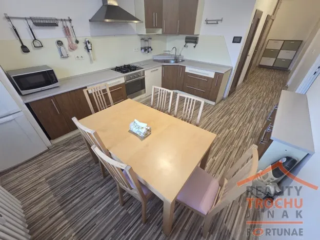 Prodej bytu 2+1, Hradec Králové - Nový Hradec Králové, třída Edvarda Beneše, 81 m2