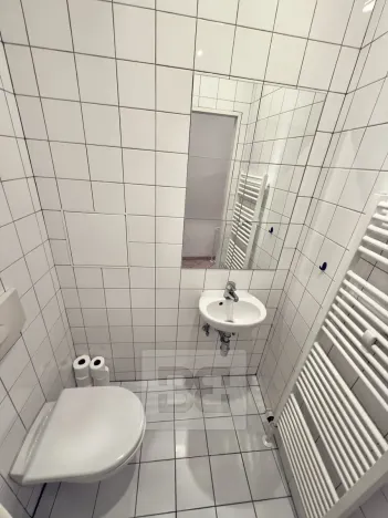 Pronájem bytu 2+kk, Praha - Holešovice, Umělecká, 58 m2