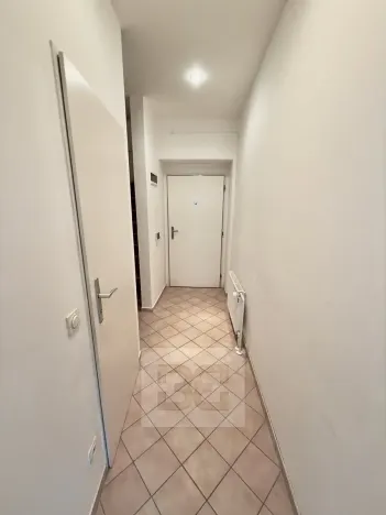 Pronájem bytu 2+kk, Praha - Holešovice, Umělecká, 58 m2