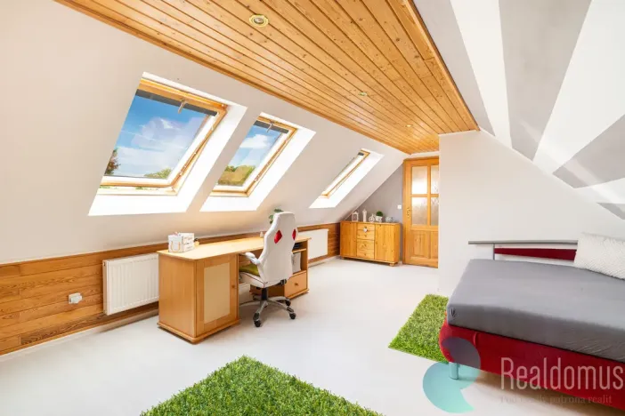 Prodej rodinného domu, Ponědrážka, 165 m2