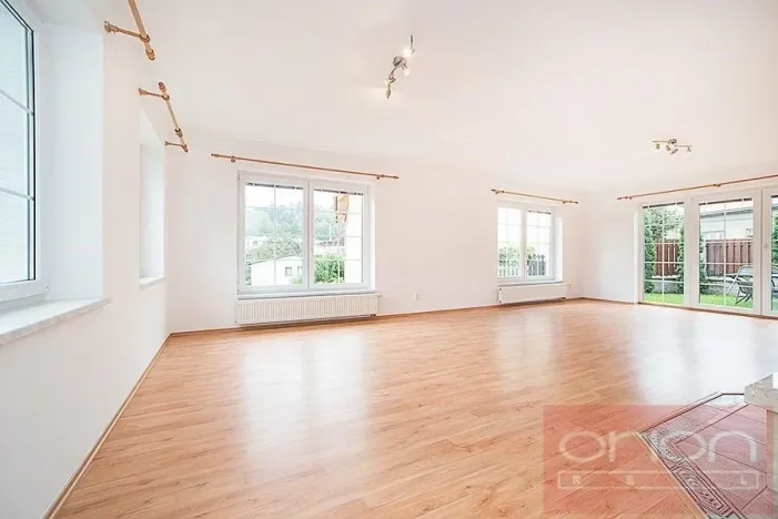 Pronájem rodinného domu, Praha - Stodůlky, Ke Koh-i-nooru, 300 m2