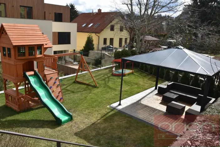 Pronájem rodinného domu, Praha - Stodůlky, Ke Koh-i-nooru, 300 m2