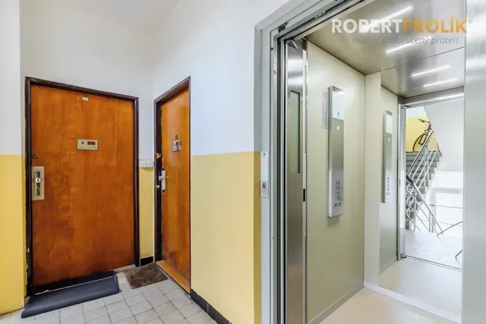 Pronájem bytu 2+kk, Praha - Břevnov, Patočkova, 40 m2