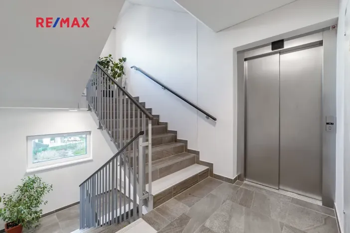 Pronájem bytu 1+kk, Praha - Chodov, Šternovská, 30 m2