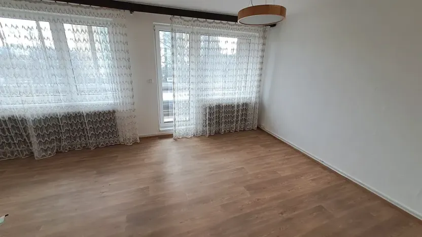 Pronájem kanceláře, Praha - Hostivař, Strašnická, 250 m2