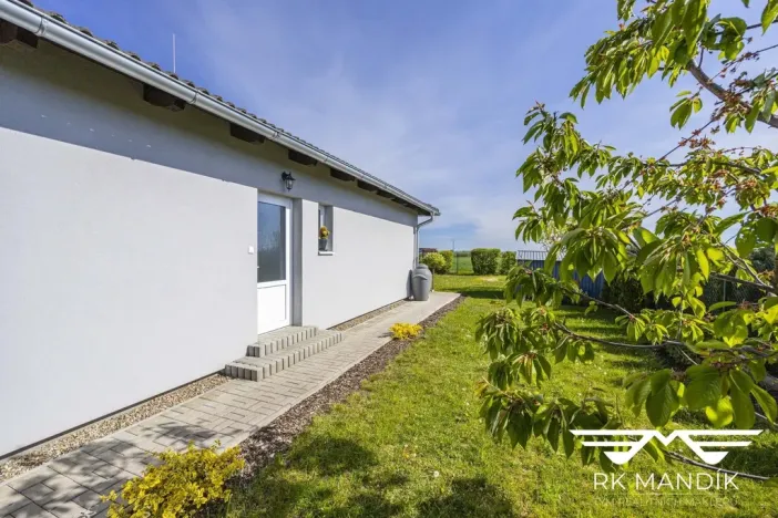 Prodej bytu 3+kk, Veliká Ves, Slunečná, 71 m2