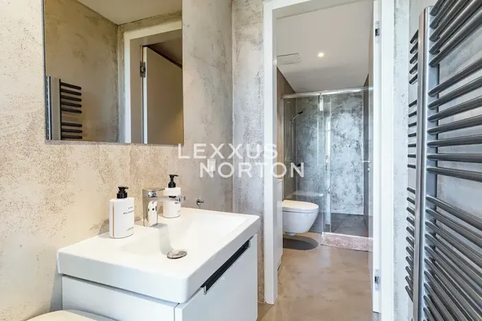 Prodej atypického bytu, Praha - Smíchov, Kobrova, 134 m2