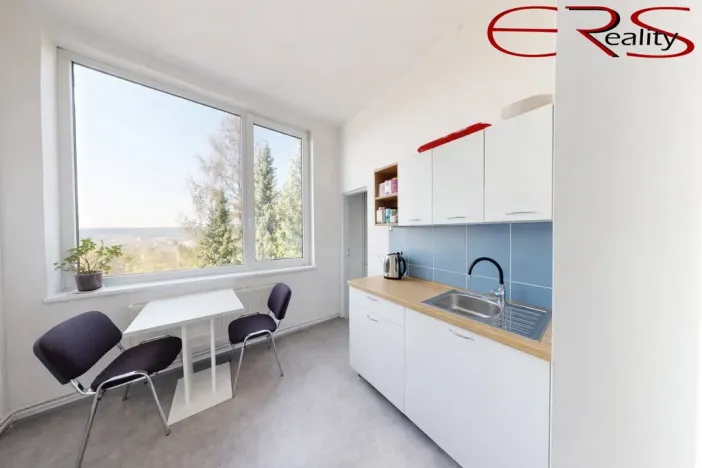 Pronájem kanceláře, Jablonec nad Nisou, 73 m2