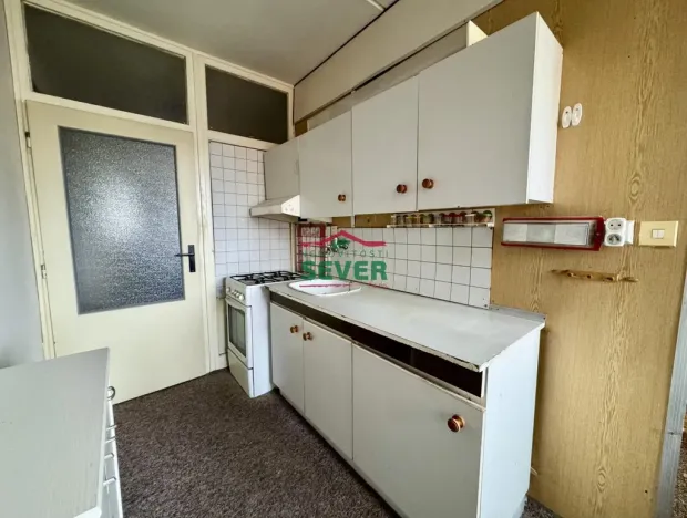 Prodej bytu 3+1, Chomutov, Pod Břízami, 60 m2