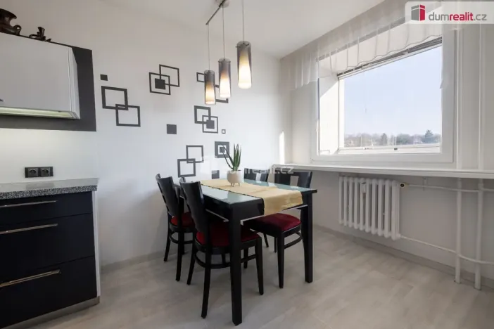 Prodej bytu 3+1, Praha - Řepy, Nevanova, 73 m2