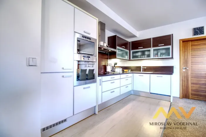 Pronájem bytu 4+kk, Hradec Králové - Nový Hradec Králové, Národních mučedníků, 95 m2