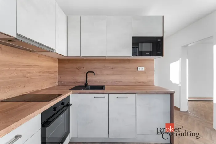 Pronájem bytu 1+1, Jihlava, Březinova, 31 m2