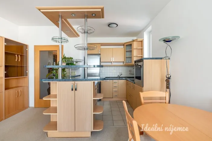 Pronájem bytu 3+kk, Praha - Újezd, Pastevců, 68 m2