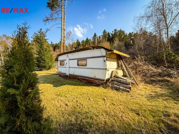 Prodej zahrady, Dubenec, 539 m2