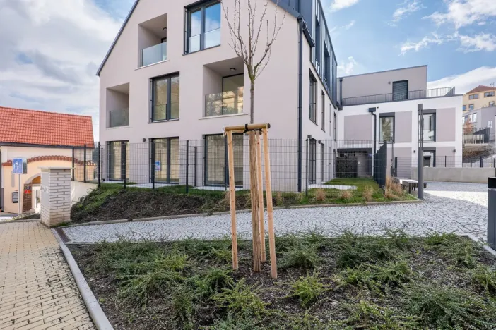 Prodej bytu 1+kk, Praha - Lysolaje, Lysolajské údolí, 43 m2