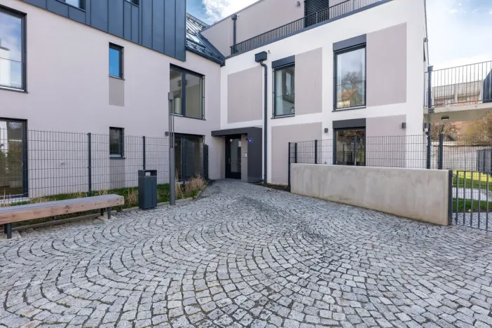 Prodej bytu 1+kk, Praha - Lysolaje, Lysolajské údolí, 43 m2