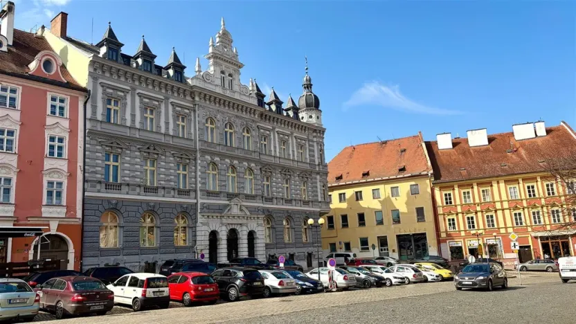Pronájem bytu 1+kk, Cheb, náměstí Krále Jiřího z Poděbrad, 36 m2