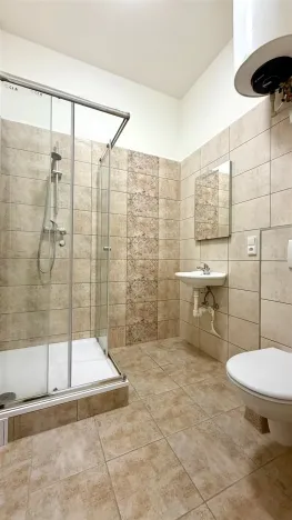 Pronájem bytu 1+kk, Cheb, náměstí Krále Jiřího z Poděbrad, 36 m2