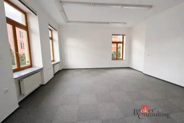 Pronájem kanceláře, Opava - Předměstí, Janská, 280 m2