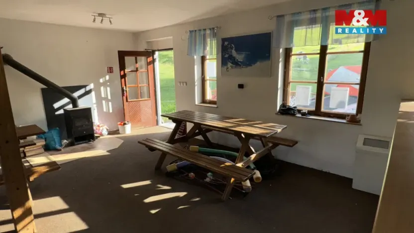 Prodej komerční nemovitosti, Plavy, 180 m2