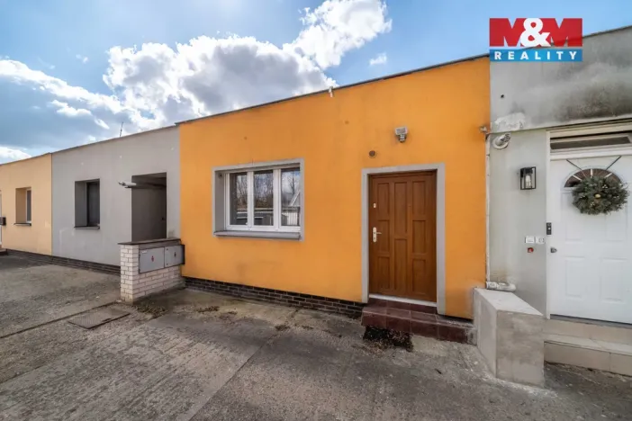 Prodej bytu 1+kk, Vráž, 41 m2