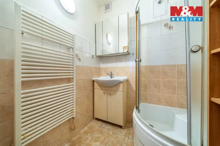 Prodej bytu 1+kk, Vráž, 41 m2